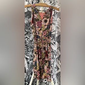 Beautiful pink retro sleveless floral midi sundress by LOFT. Size 4. Soft lining